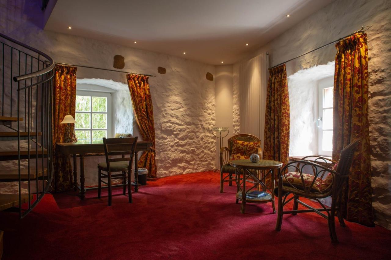 Hotel Burg Kerpen Illingen  Esterno foto